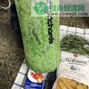 奶油蘑菇青酱意面