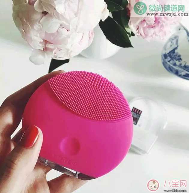 关晓彤、郭碧婷同款FOREO LUNA mini2洁面仪清洁效果好吗？如何正确使用？