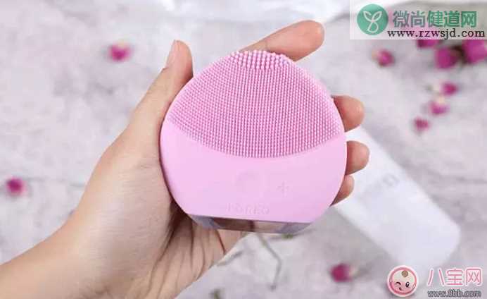 关晓彤、郭碧婷同款FOREO LUNA mini2洁面仪清洁效果好吗？如何正确使用？