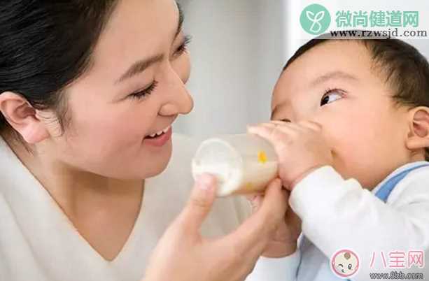 宝宝吃母乳乳糖不耐受怎么办 宝宝吃母乳乳糖不耐受