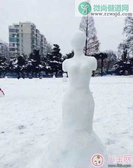 2018堆雪人图片说说 陪孩子堆雪人心情说说朋友圈