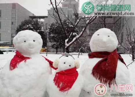 2018堆雪人图片说说 陪孩子堆雪人心情说说朋友圈