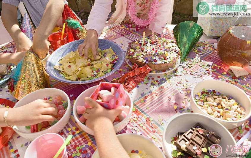 孩子吃零食有哪些潜在问题 孩子爱买零食怎么办