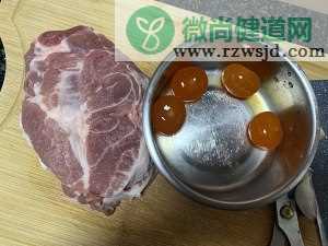 咸蛋黄叉烧肉的热菜家常菜