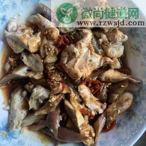 无油茄子鸡胸肉拌饭