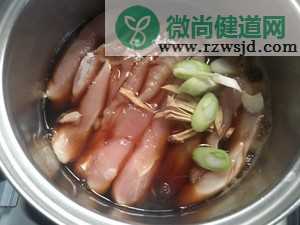 照烧鸡肉牛油果寿司