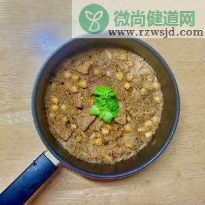 洋葱鹰嘴豆藜麦炖猪肉