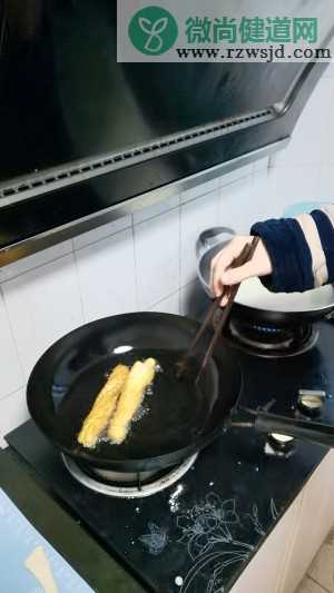 蹭热点的网红咸豆浆油条早餐