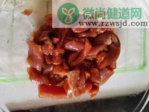 小白菜肉丝炒年糕