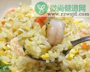 黄金虾仁蛋炒饭