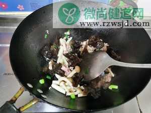 盖浇饭的好浇头红烧肉沫豆腐