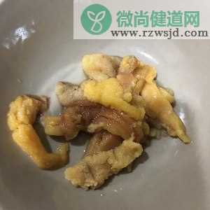 酥炸多春鱼，鱼籽炒米粉