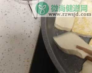 快手煎豆腐的热菜家常菜