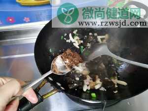 盖浇饭的好浇头红烧肉沫豆腐