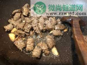 让全家幸福舔盘的牛肉炒乌冬面