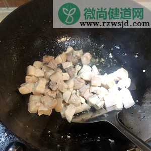 土豆烧肉盖浇饭