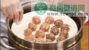 《回家吃饭》红烧芥菜珍珠丸