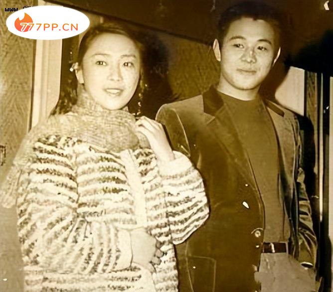 离婚25年，李连杰与前妻黄秋燕再度重逢，发生了怎样的故事？