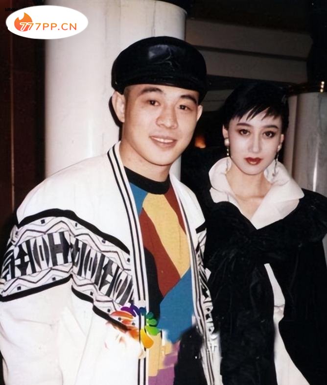 离婚25年，李连杰与前妻黄秋燕再度重逢，发生了怎样的故事？