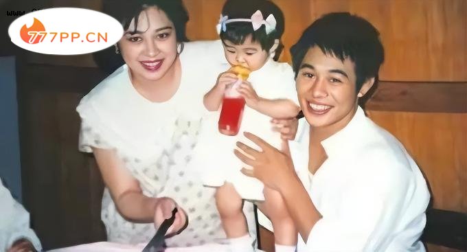 离婚25年，李连杰与前妻黄秋燕再度重逢，发生了怎样的故事？