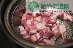 萝卜烧肉的热菜家常菜