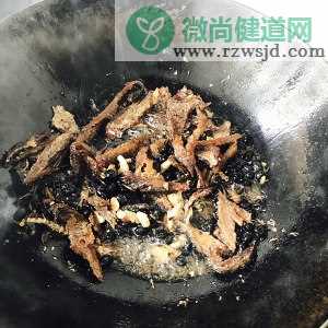 豆豉鲮鱼炒苦瓜