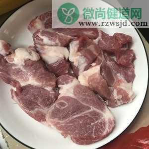 蜜汁电饭煲叉烧肉的热菜家常