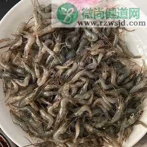 简单家常爆炒小河虾的热菜家