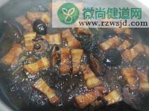 艾格吃饱了鲍鱼红烧肉