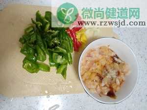 嫩滑不柴低脂下饭菜——辣椒炒鸡胸肉的热菜家常菜