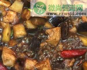 土豆茄子炒肉丁