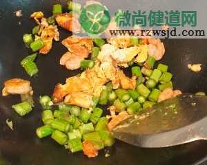 鸡汁炒面——太太乐鲜鸡汁快手菜