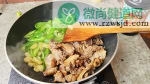 小米新手2青椒炒鸡肉