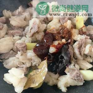 广式红烧牛肉炖土豆