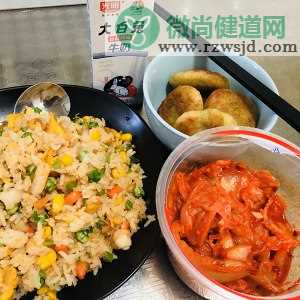 虾仁炒饭