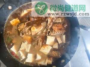 无难度鲜美入味鱼头烧豆腐