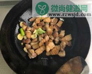 红烧肉炖干豆角