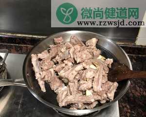 焖羊肉