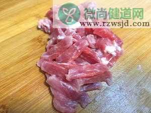 白萝卜炒肉