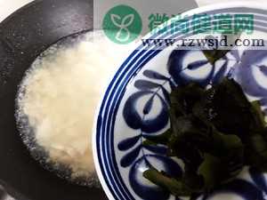 裙带菜豆腐鸡蛋羹