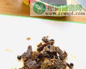 豆豉鲮鱼炒香麦