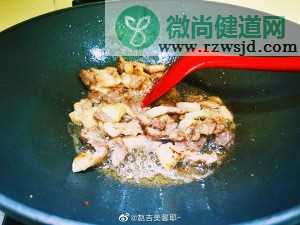 红烧肉豆角焖面