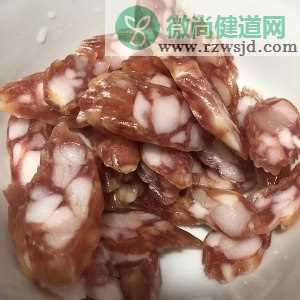 色香味俱全的虾仁腊肠蛋炒饭——超详细食谱