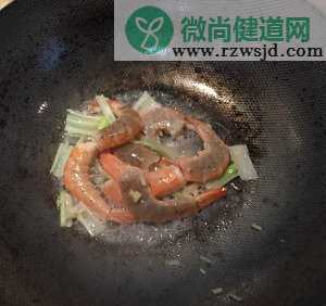 鲜虾炒蚕豆米