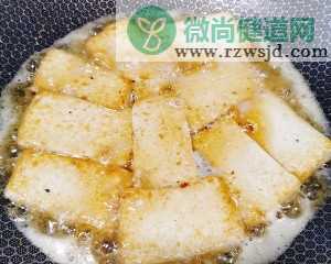 红烧鱼头豆腐的热菜家常菜