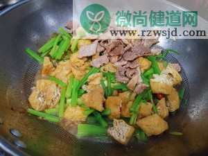 豆腐泡炒肉