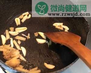 腐乳红烧鸡翅根