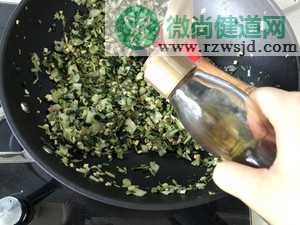 马兰头卷心菜炒豆干