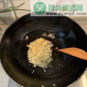 超级简单的爆炒蛏子！