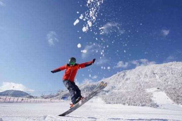 滑雪需要自己准备什么 一个雪季花7万今冬滑雪有多火